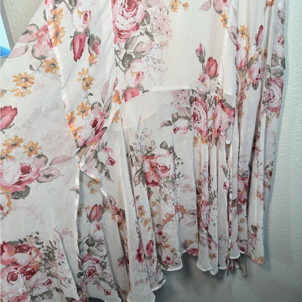 Dress Forum Pink and White Floral Maxi Dress - Picture 5 of 6